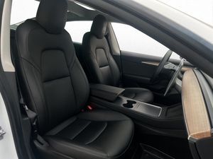 Tesla Model 3 bild 11