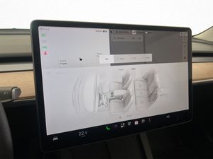 Tesla Model 3 bild 30