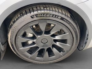 Tesla Model Y bild 12