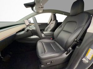 Tesla Model Y bild 33