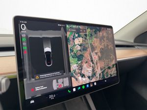 Tesla Model Y bild 19