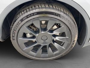 Tesla Model Y bild 11