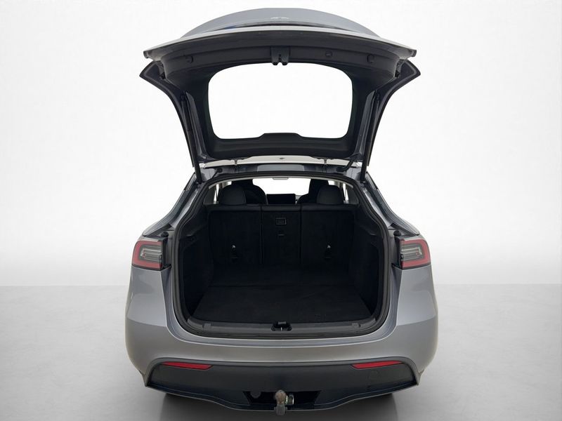 Tesla Model Y bild 16