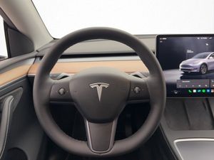 Tesla Model Y bild 32