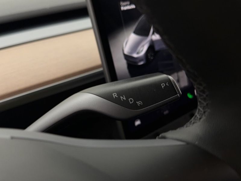 Tesla Model Y bild 29