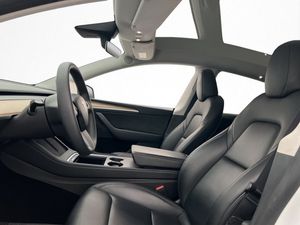 Tesla Model Y bild 12
