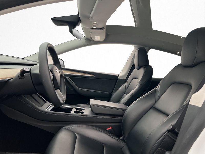 Tesla Model Y bild 12