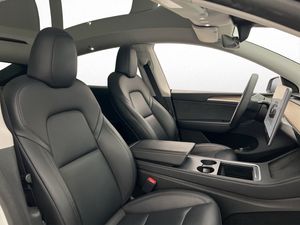 Tesla Model Y bild 23