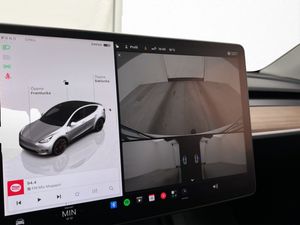 Tesla Model Y bild 15