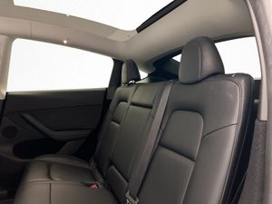 Tesla Model Y bild 25
