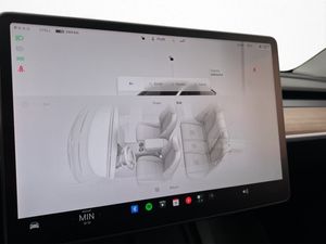 Tesla Model Y bild 19