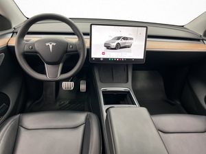 Tesla Model Y bild 14