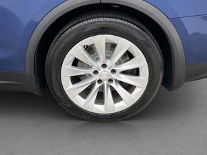 Tesla Model X bild 30