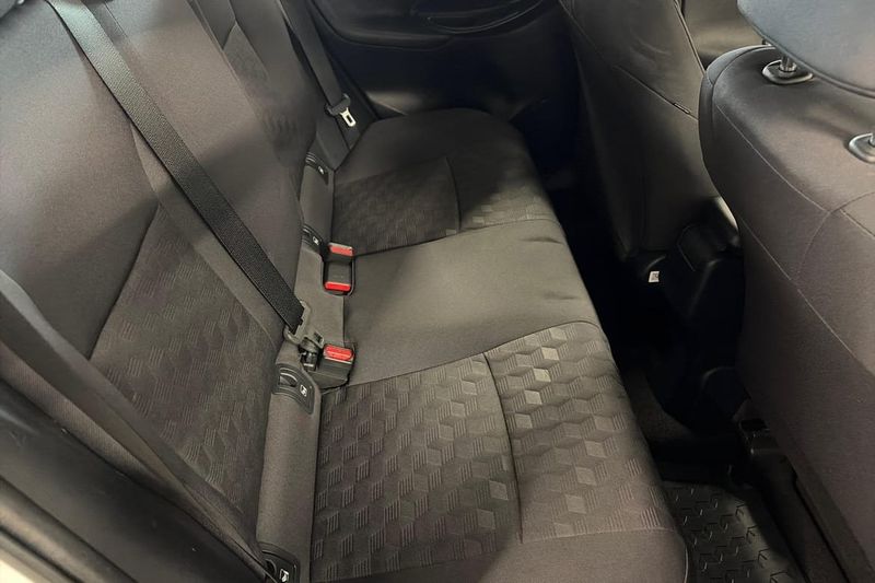 Toyota Yaris bild 8