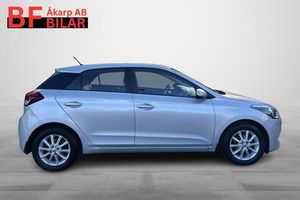 Hyundai i20 bild 6