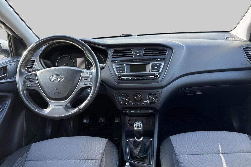 Hyundai i20 bild 14
