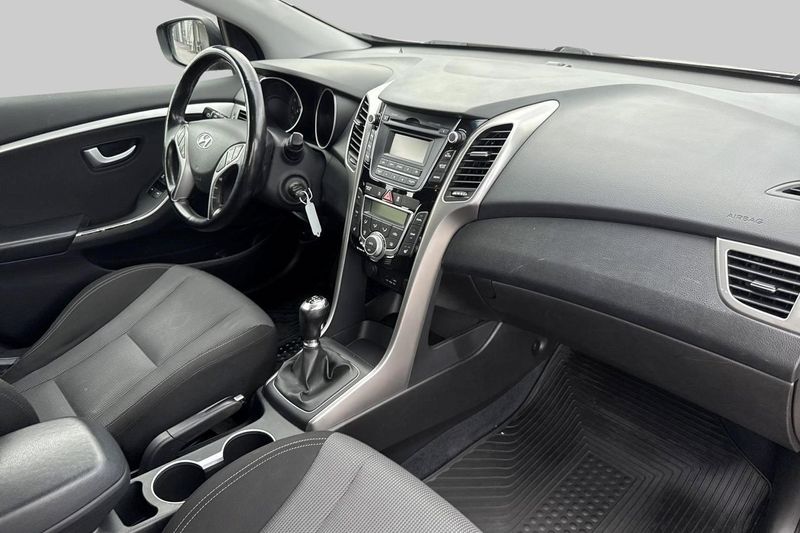 Hyundai i30 bild 7