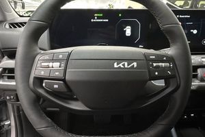 Kia K4 bild 8