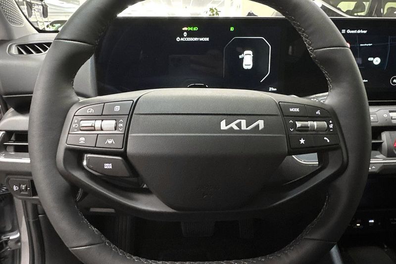 Kia K4 bild 8