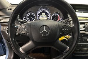 Mercedes E220 bild 6