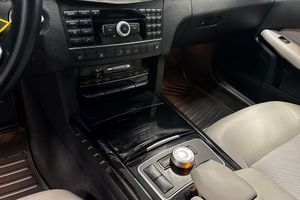Mercedes E220 bild 9