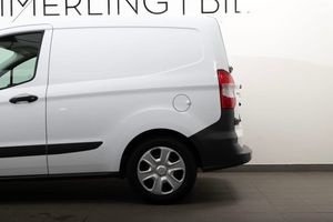 Ford Transit Courier bild 5