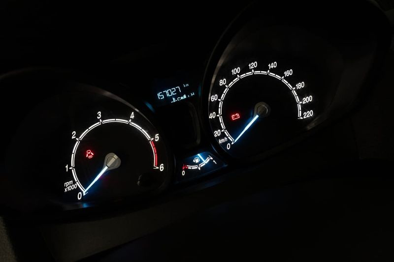 Ford Transit Courier bild 17