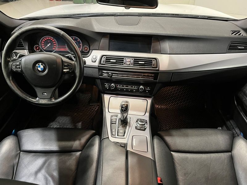 BMW M550 bild 14