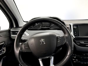 Peugeot 208 bild 8