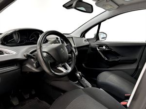 Peugeot 208 bild 4