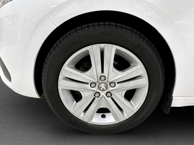 Peugeot 208 bild 15