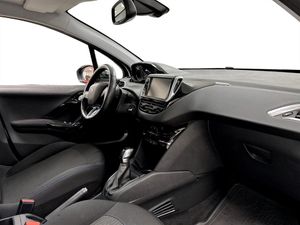 Peugeot 208 bild 12