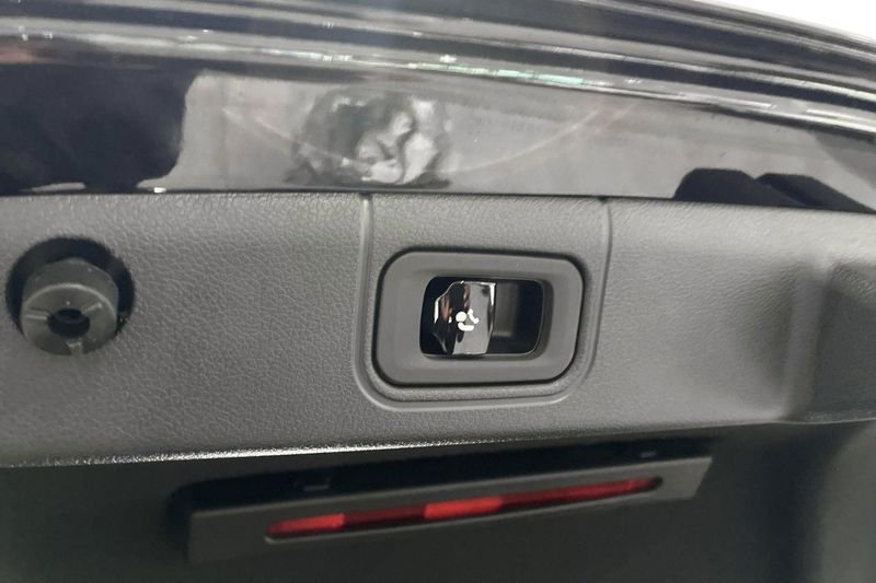 Mercedes E300 bild 13