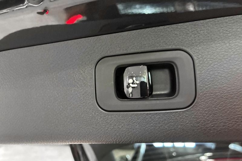 Mercedes E300 bild 14