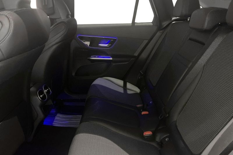 Mercedes GLC300 bild 8