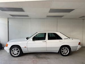 Mercedes 190 bild 2