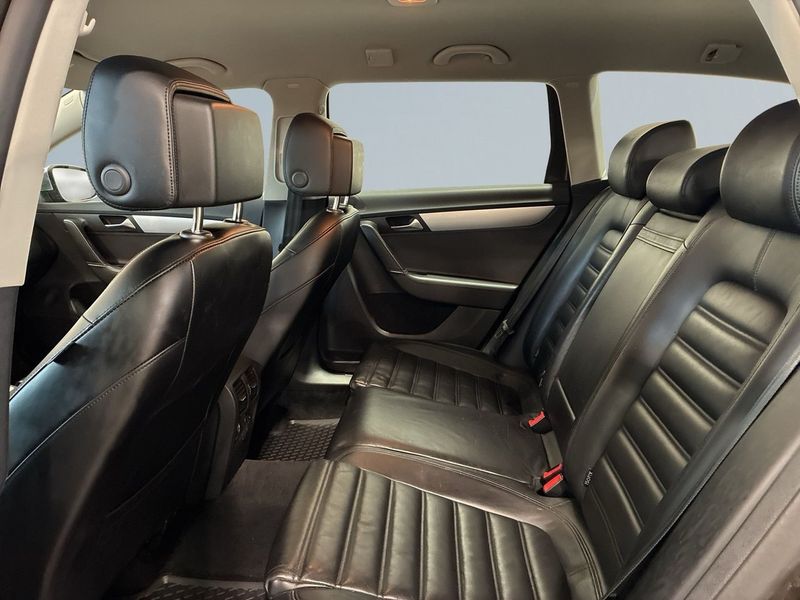 Volkswagen Passat bild 13