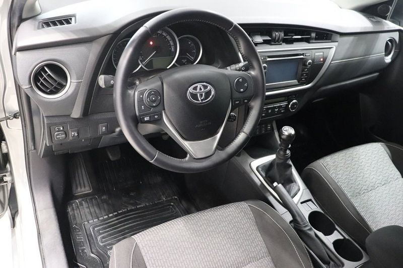 Toyota Auris bild 9