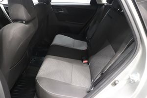 Toyota Auris bild 8