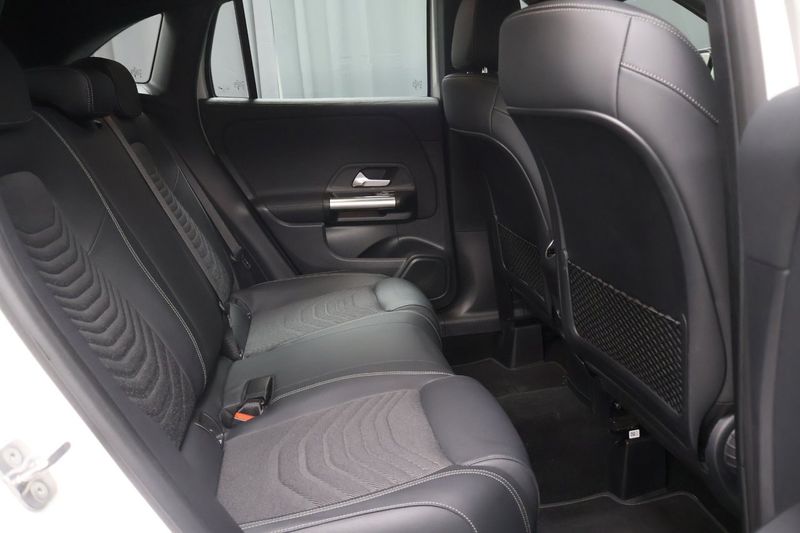 Mercedes GLA180 bild 12