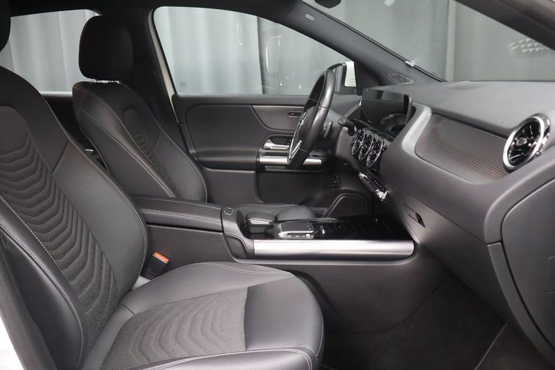 Mercedes GLA180 bild 11