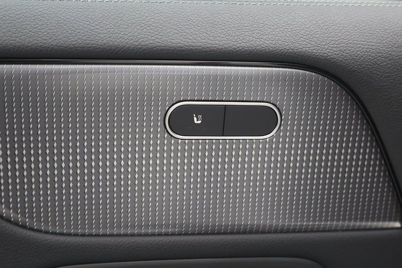 Mercedes GLA180 bild 17