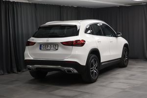 Mercedes GLA180 bild 2