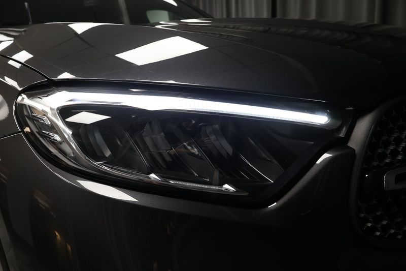 Mercedes GLC300 bild 18
