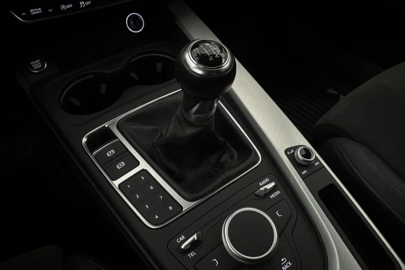 Audi A4 bild 13