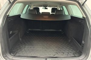 Volkswagen Passat bild 9