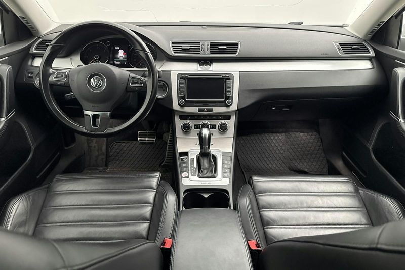 Volkswagen Passat bild 6