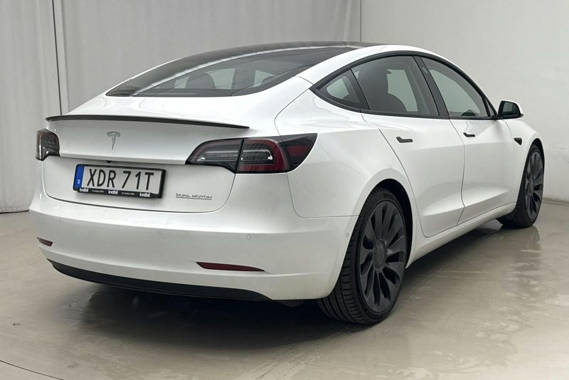 Tesla Model 3 bild 3