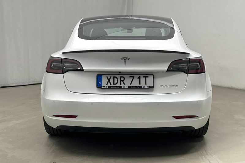 Tesla Model 3 bild 5