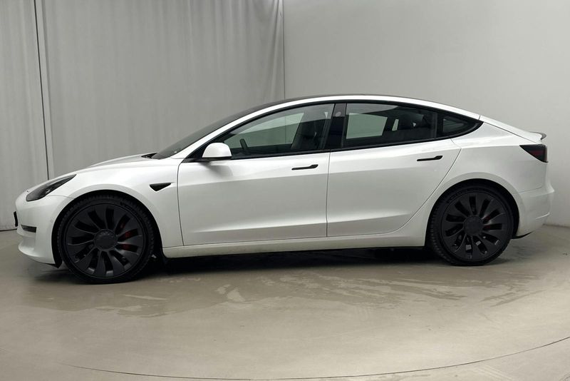 Tesla Model 3 bild 2